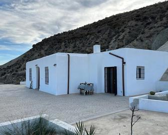 Cortijo Mamangueña Piscina Y Cueva - Almería - Building