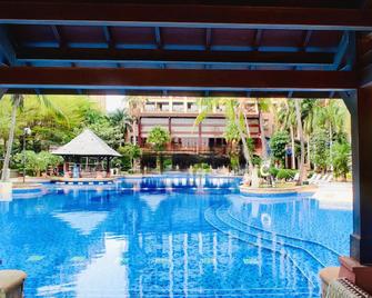 Timton Fuhe Hotel Sanya - Sanya - Piscina