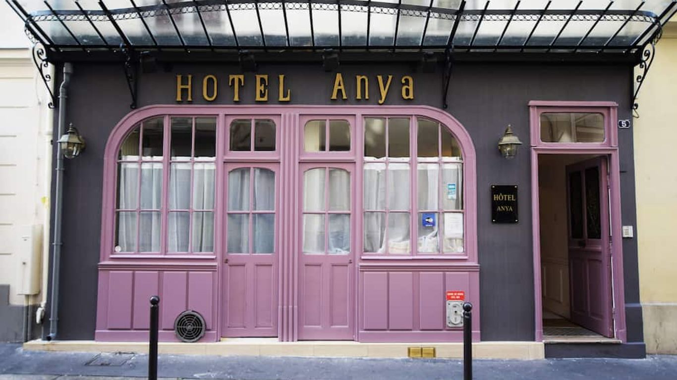 Hotel Anya