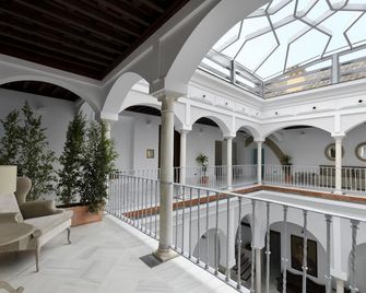 皮內羅宮精品酒店 - 塞維爾 - 塞維利亞 - 陽台