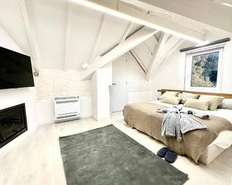 Aya House - Barcelona - Habitación