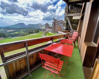 Charming apartment with neat decoration in Residence SASKIA1 - Morzine - Balkon