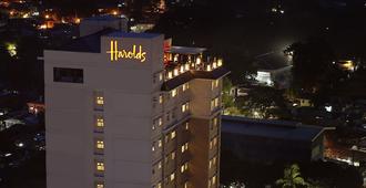 Harolds Hotel - Cebu City - Building