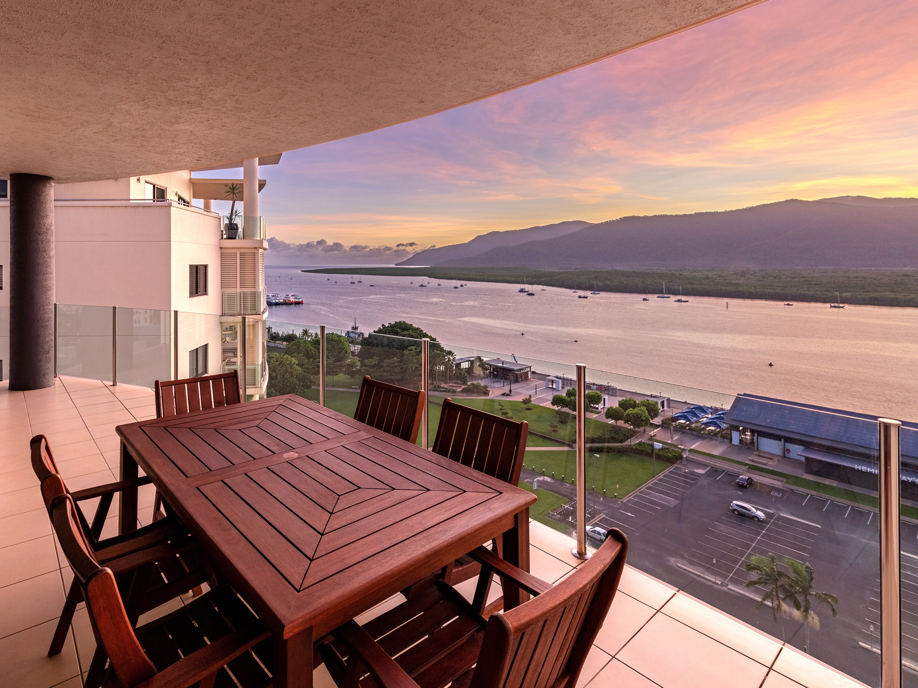 Piermonde Apartments Cairns - Cairns - Balcón