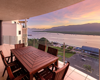 Piermonde Apartments Cairns - Cairns - Balcón