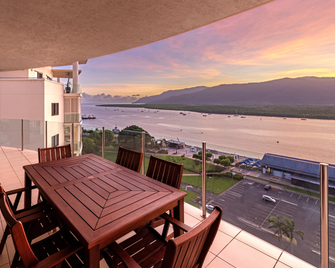 Piermonde Apartments Cairns - Cairns - Balcón