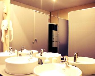 City Hostel Kazan - 喀山 - 浴室