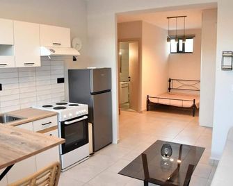 Mini n Cozy Polles Elies - Egina - Cocina