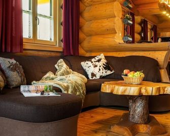 Alpenchalet St.Ulrich - Krün - Wohnzimmer