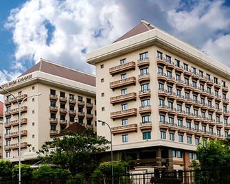 Mega Anggrek Hotel Jakarta Slipi - Jakarta - Bygning
