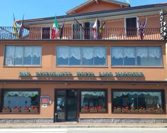 Lago Maggiore - Oleggio Castello - Edificio