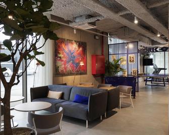 ibis budget Gent Centrum Dampoort - เกนท์ - อาคาร