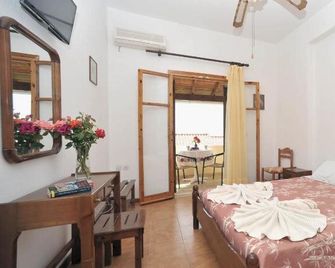 Bbb - Barbati Blick Bungalows - Barbati - Спальня