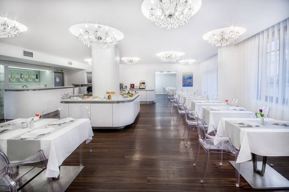 Prezident Luxury Spa & Wellness Hotel - קרלובי וארי - מסעדה