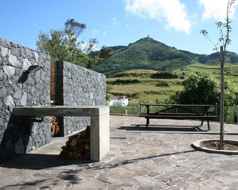 Casa de Almagreira - Empreendimento de Turismo em Espaço Rural - Casa de Campo - Vila do Porto