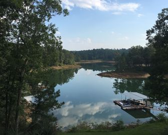 Hannah's Hideaway-3 Miles To Stores, Restaurants, Sleeps 16, No Steps To Water! - Arley - Building