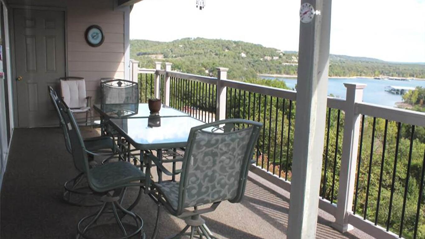 Treehouse Condo Rentals