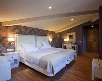 Hotel Os Olivos - Bergondo - Bedroom