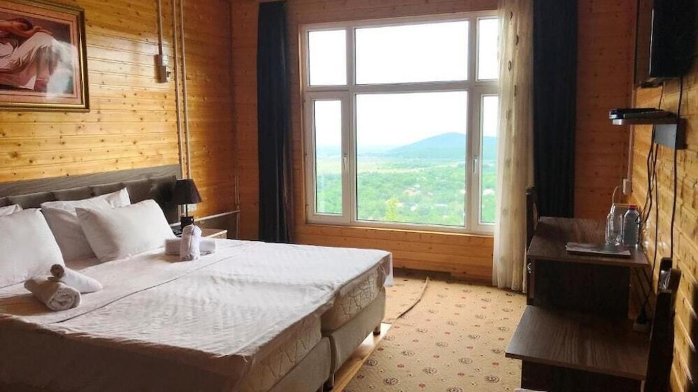 Kungut Hotel & Resort