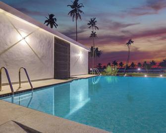 Club Mahindra Arookutty - Alappuzha - Piscina