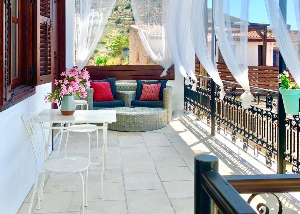 Palatakia - Adults Only