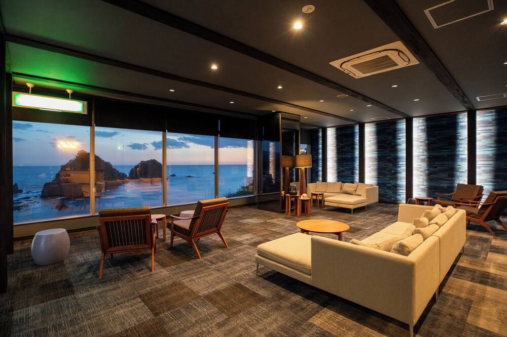 شيزين تينيو