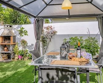 GuestReady - Relaxing Getaway in Azores - Ponta Delgada - Patio