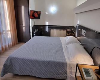 Cityhotel Cristina Vicenza - Vicenza - Bedroom