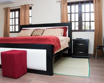 Rose Leat Elegant Bed & Breakfast - Acra - Habitación