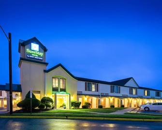 SureStay Hotel by Best Western East Brunswick - East Brunswick - Building