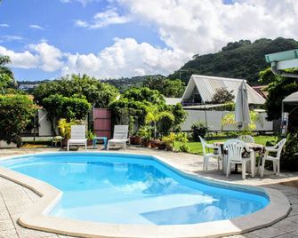 Tahiti - Sanny's Place Family Room & Poo - Punaauia - Piscine