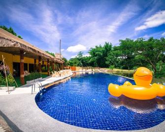 Tammarene Villa - Suan Phueng - Piscina