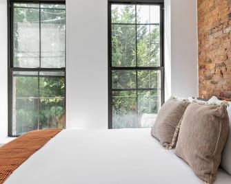 Dreamy Park Slope 3BR w/ W/D, nr Prospect Park, by Blueground - Brooklyn - Bedroom