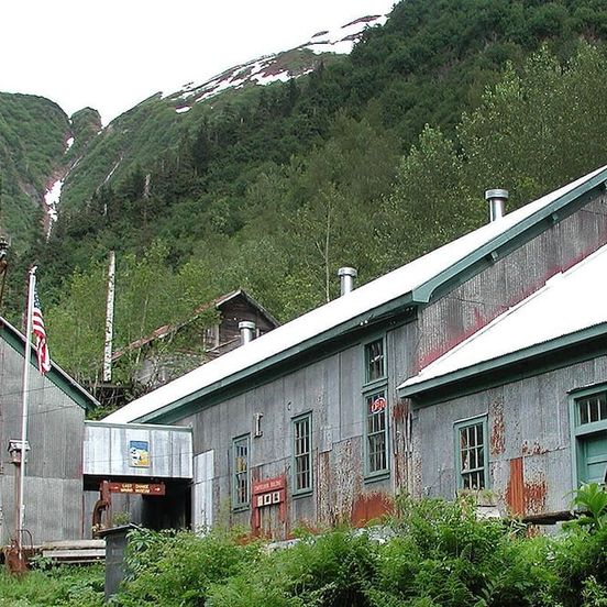 Attractions view of Alaskan Hotel and Bar