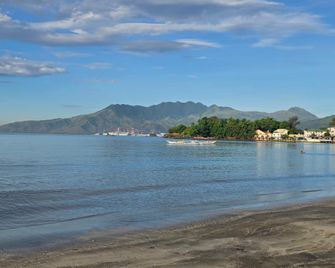 Wombats Beach Resort Perfect Get Away King Bed - Olongapo - Beach