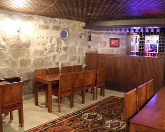 Mayaoglu Konagi Hotel - Güzelyurt - Dining room
