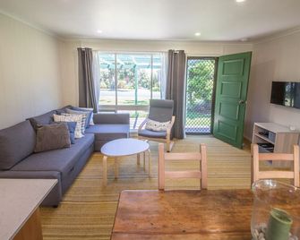 17 Broadbeach Drive - Normanville - Living room