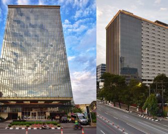 Louis Kienne Hotel Pandanaran - סמראנג - בניין