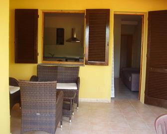 Mini Hotel Easy Time - Rio Marina - Patio