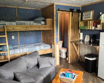 Private Waterfront Cabins - Knoxville - Bedroom