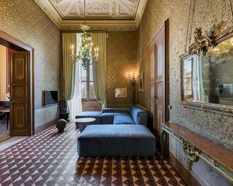 Room of Andrea - Trapani - Living room