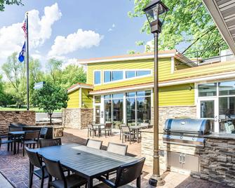 Residence Inn by Marriott Duluth - Duluth - Patio