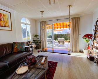 10 minutes to the beach! Double room with garden view in quiet B&B Costa Blanca - San Fulgencio - Living room