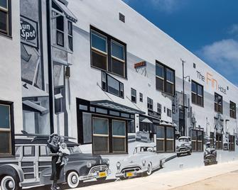 The Fin Hotel, Tapestry Collection by Hilton - Oceanside - Building