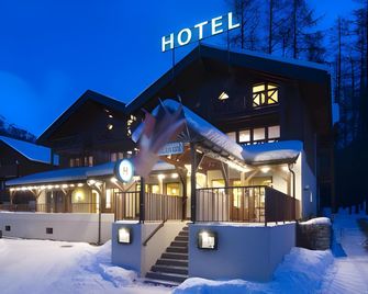 Hotel Alpenhof - Obergoms - Будівля