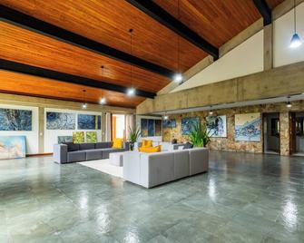 OYO Pousada E Hotel Putini - São Roque - Lobby