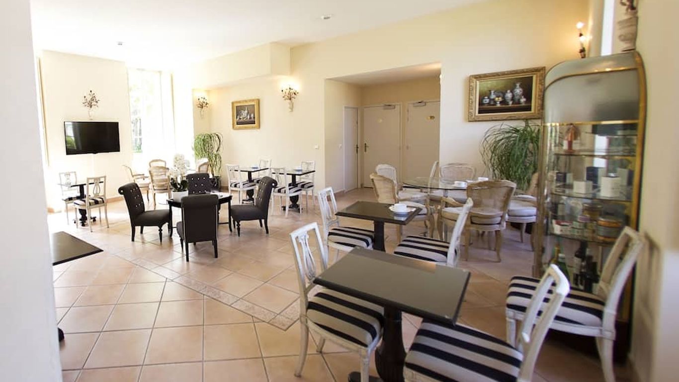 Château De Lazenay - Résidence Hôtelière