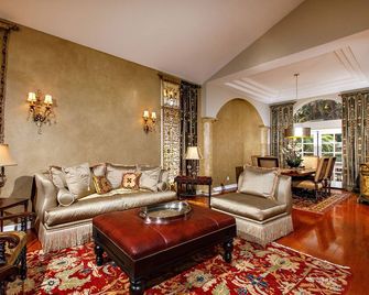 East Del Mar, Private Family Retreat near great Beaches, Golf & Rack Track! - San Diego - Lounge