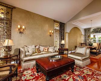 Private, Warm East Del Mar Family Retreat near great Beaches, Golf & Rack Track! - سان دييغو - ردهة