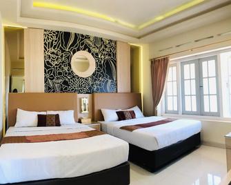 Hotel Indah Palace Tawangmangu - Surakarta - Slaapkamer